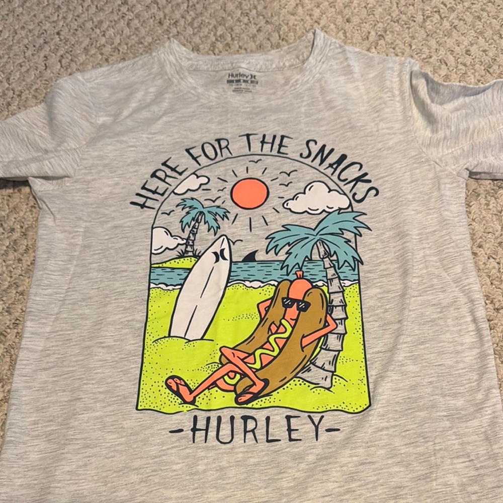 Hurley Graphic Tee with Surfing hotdog 🌭
